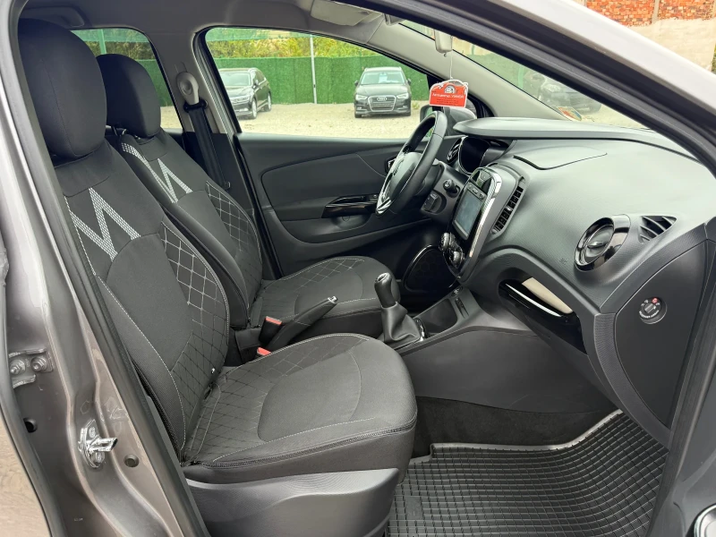 Renault Captur 1.5dci, снимка 12 - Автомобили и джипове - 51848269