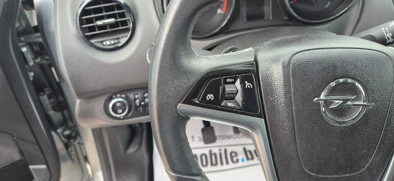 Opel Meriva 1.4i 93000км, снимка 13 - Автомобили и джипове - 51912719