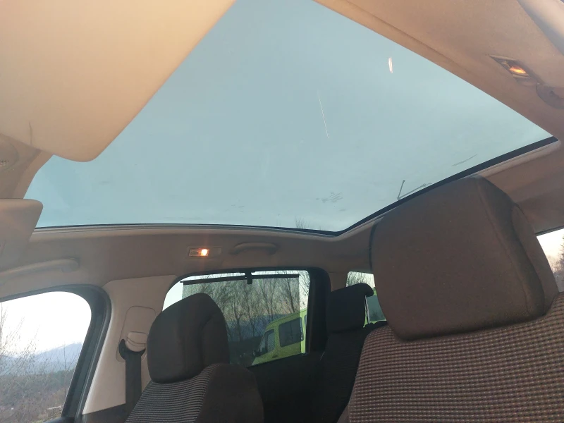 Peugeot 5008, снимка 14 - Автомобили и джипове - 53011195