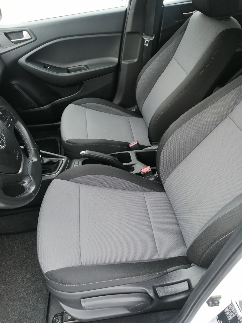 Hyundai I20 1.1CRDi Active, снимка 10 - Автомобили и джипове - 53035628