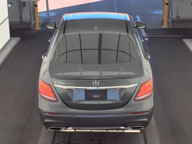 Mercedes-Benz E 300, снимка 4 - Автомобили и джипове - 53260263