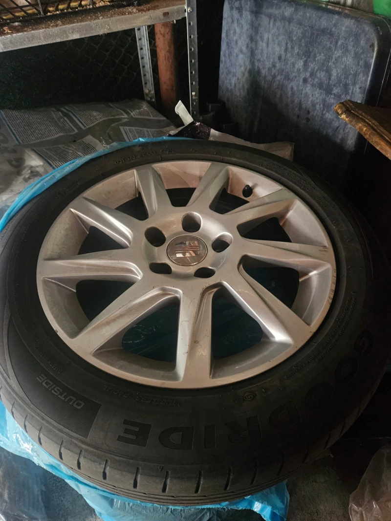 Seat Exeo 2.0 TDI / 143 к.с, снимка 15 - Автомобили и джипове - 53479767