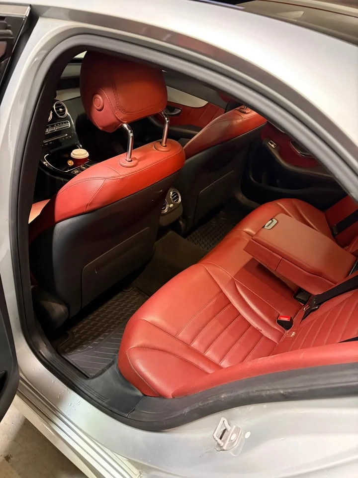 Mercedes-Benz C 300 AMG LINE* CARFAX * ЧЕРВЕНА КОЖА, снимка 6 - Автомобили и джипове - 53186101