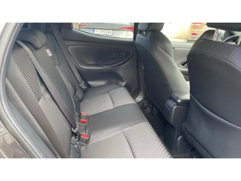 Toyota Yaris Elegance - изображение 7