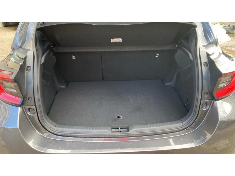 Toyota Yaris Elegance - изображение 10