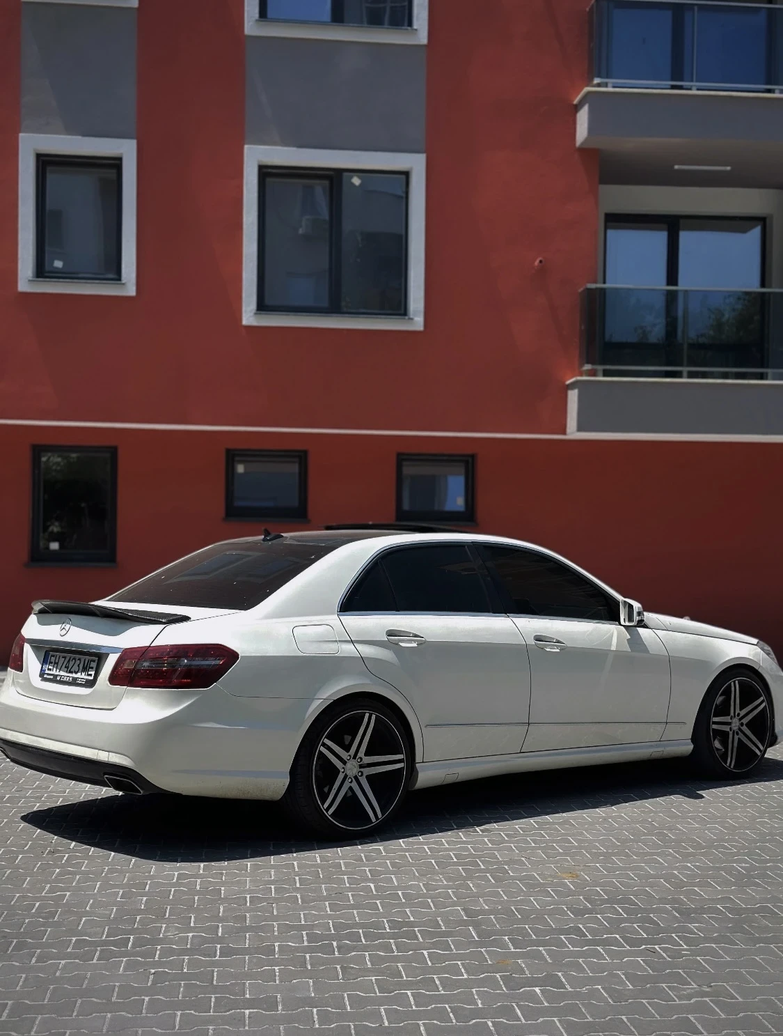 Mercedes-Benz E 350 AMG/7G Tronic/Harman/Panorama - изображение 2