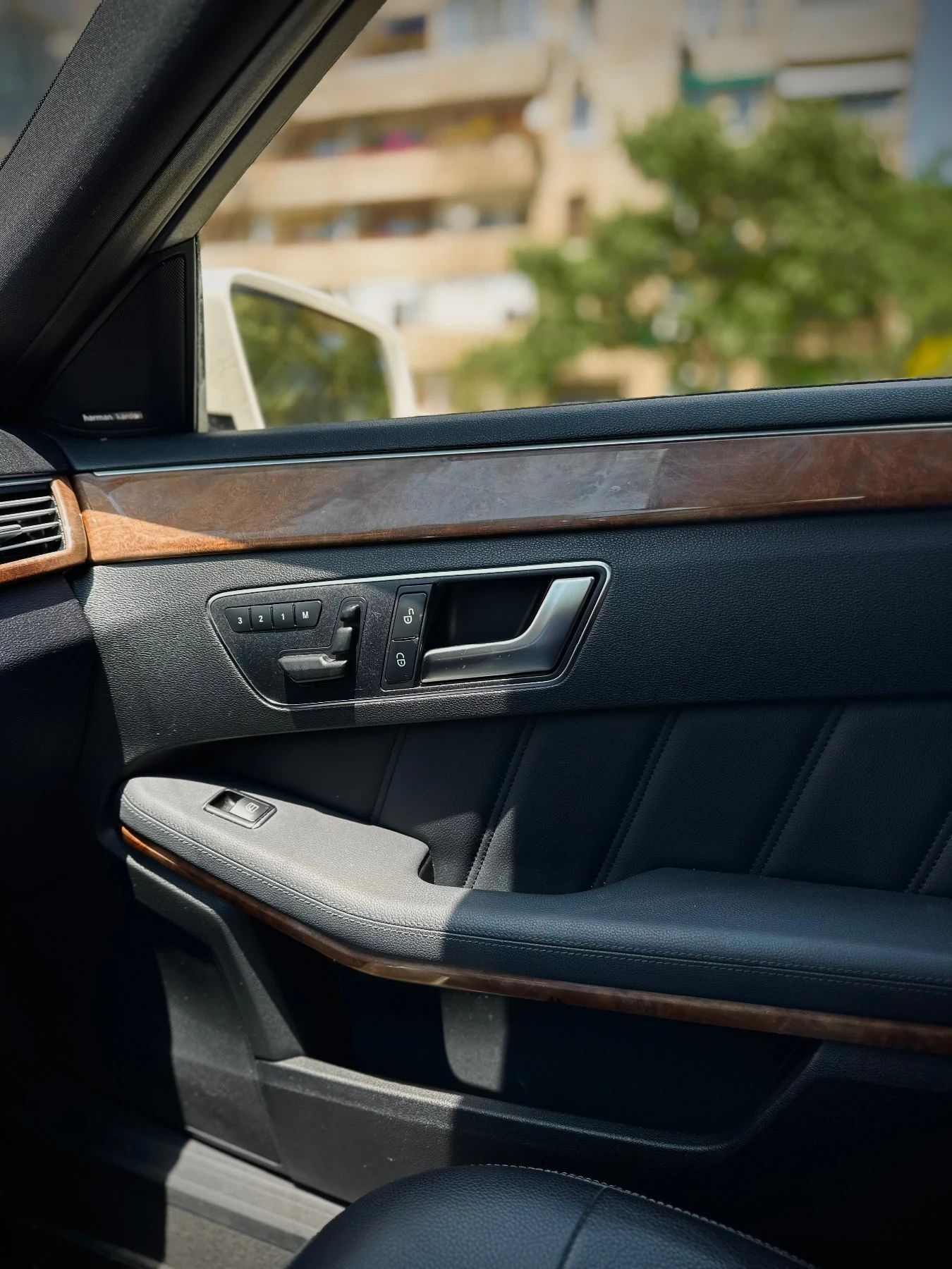 Mercedes-Benz E 350 AMG/7G Tronic/Harman/Panorama - изображение 7