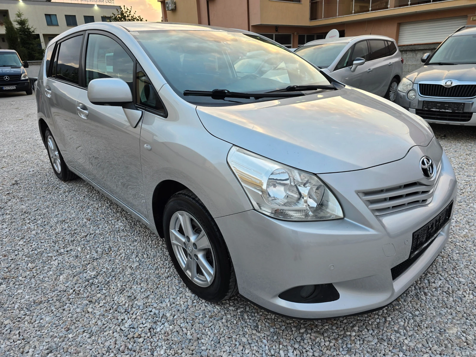 Toyota Verso 2.0D4D EXECUTIVE - изображение 5