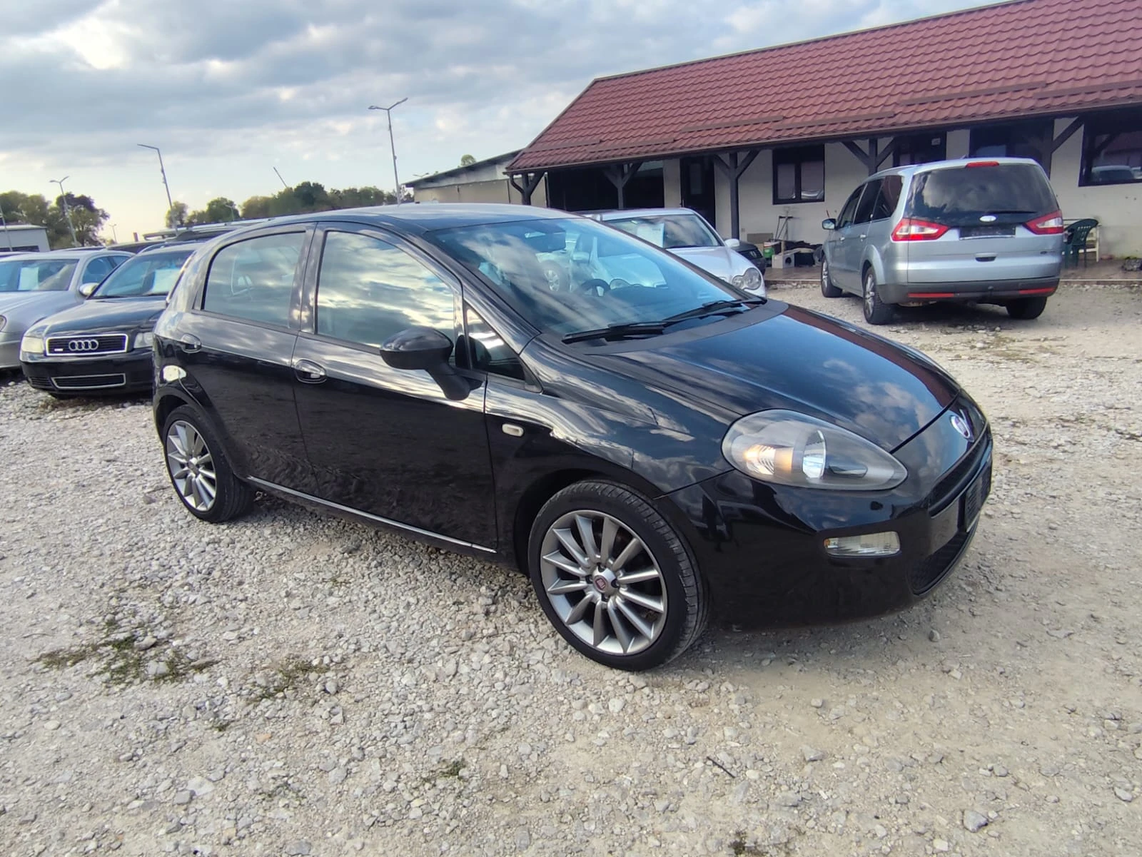 Fiat Punto 1.3 дизел Италия - изображение 3