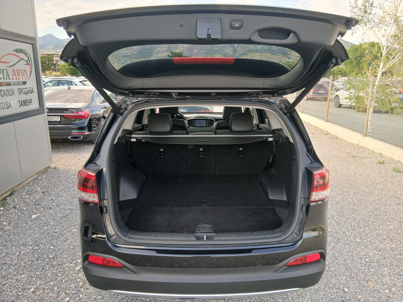 Kia Sorento КАТО НОВ, снимка 10 - Автомобили и джипове - 52170187