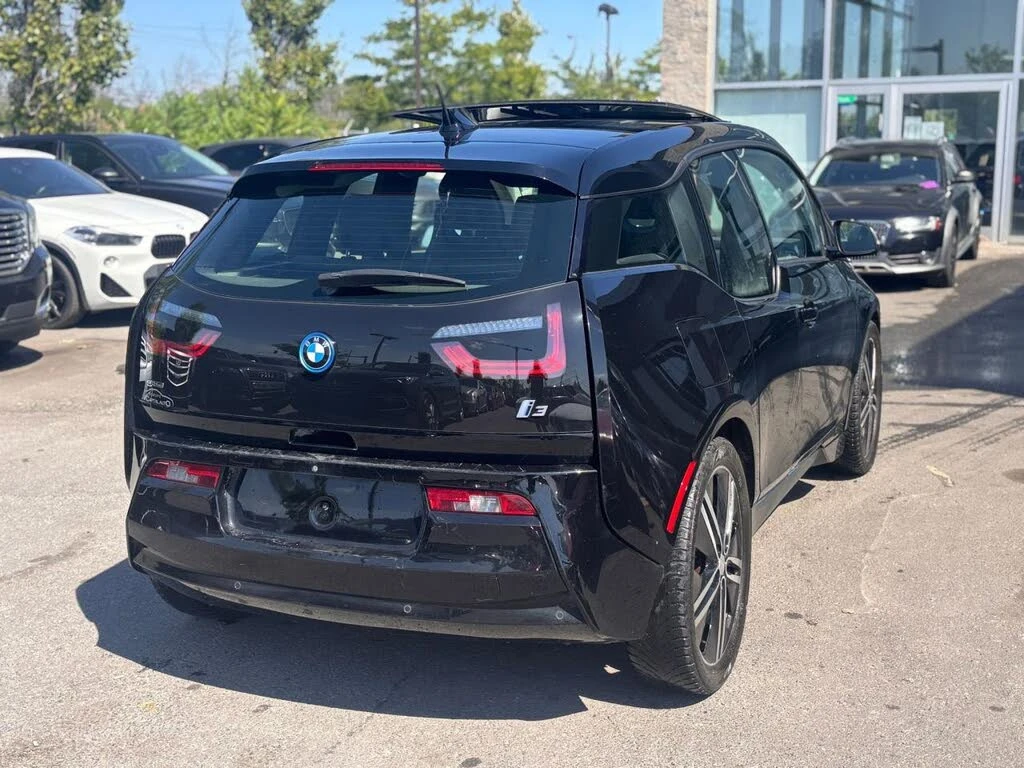 BMW i3 * АВТО КРЕДИТ* ЦЕНА ДО БГ * Сервизна история *  - изображение 4