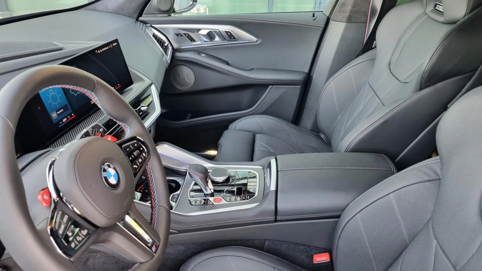 BMW XM, снимка 9 - Автомобили и джипове - 53706424