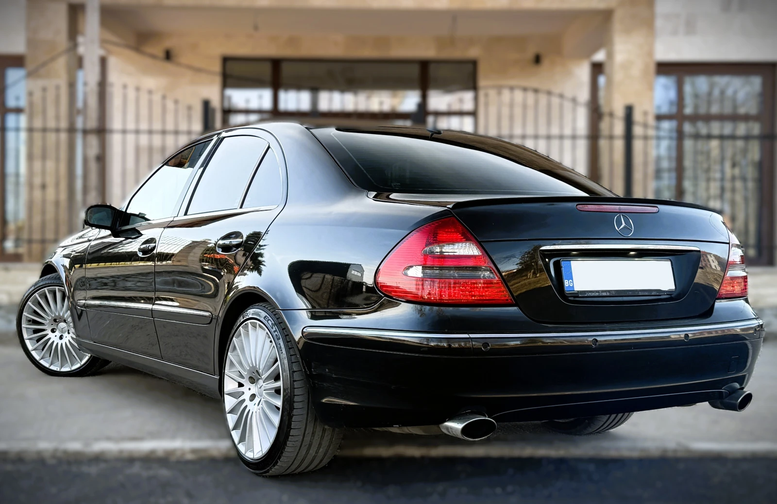 Mercedes-Benz E 500 ELEGANCE^7G TRONIC - изображение 8