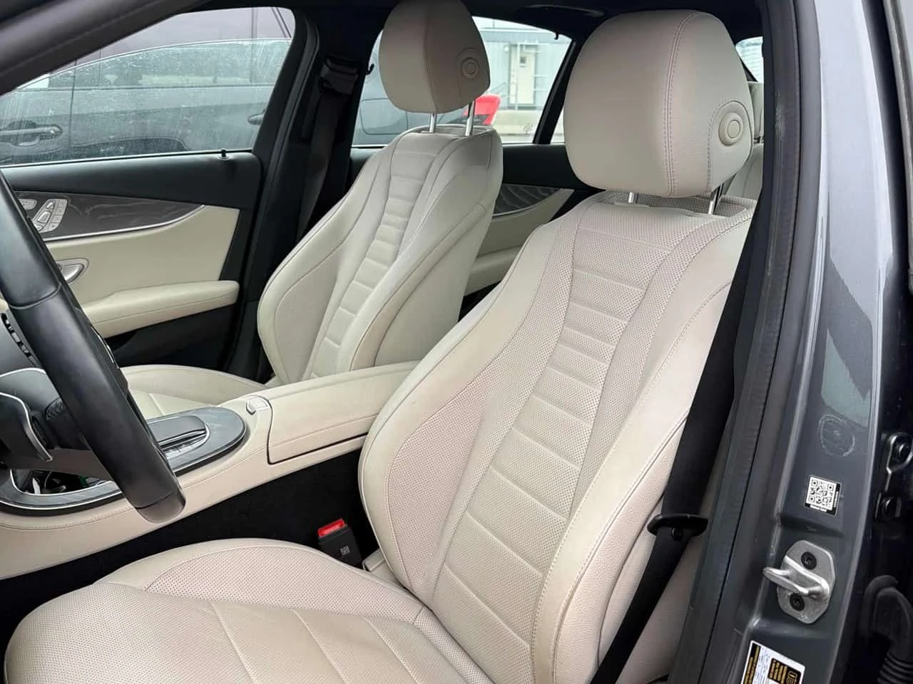 Mercedes-Benz E 450 * ОБДУХВАНЕ * AMG ПАКЕТ * BURMESTER * 360, снимка 13 - Автомобили и джипове - 53946254