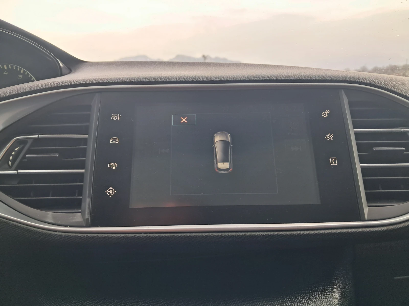 Peugeot 308 1.2 TURBO FULL ЕКСТРИ, снимка 15 - Автомобили и джипове - 53961371