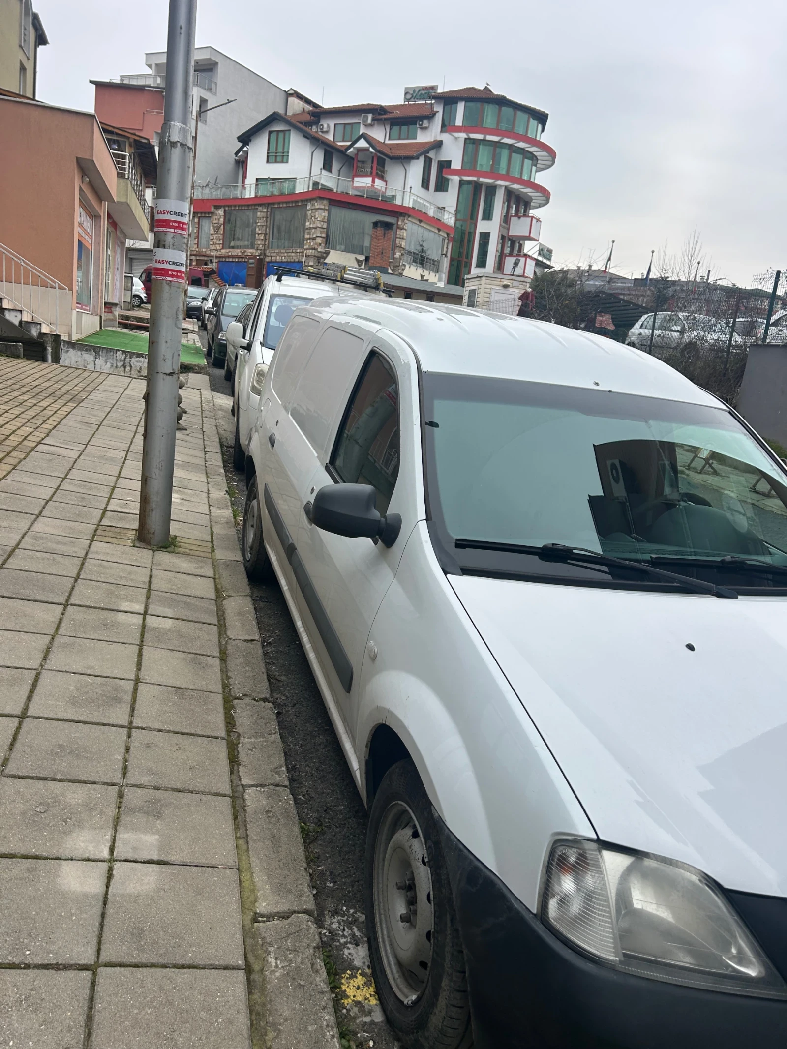 Dacia Logan, снимка 7 - Автомобили и джипове - 54099598