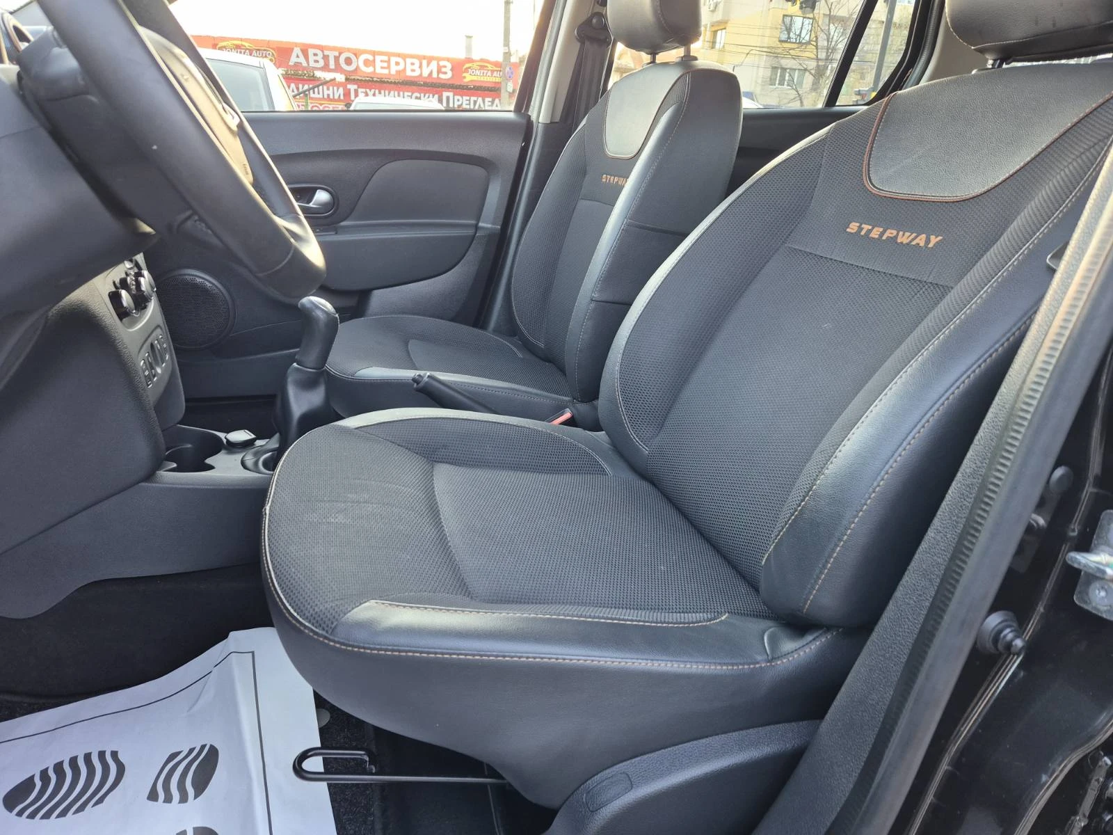 Dacia Logan 1.5D-MCV-BRAVE-STEPWAY-12.2017г, снимка 7 - Автомобили и джипове - 54151122