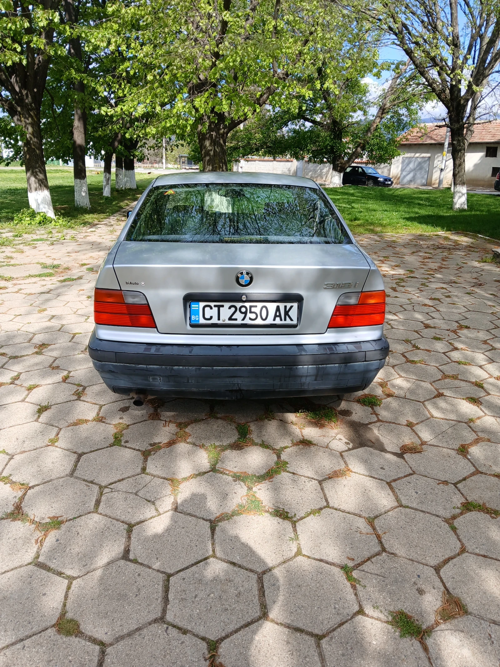 BMW 318 1.8, снимка 4 - Автомобили и джипове - 54391749