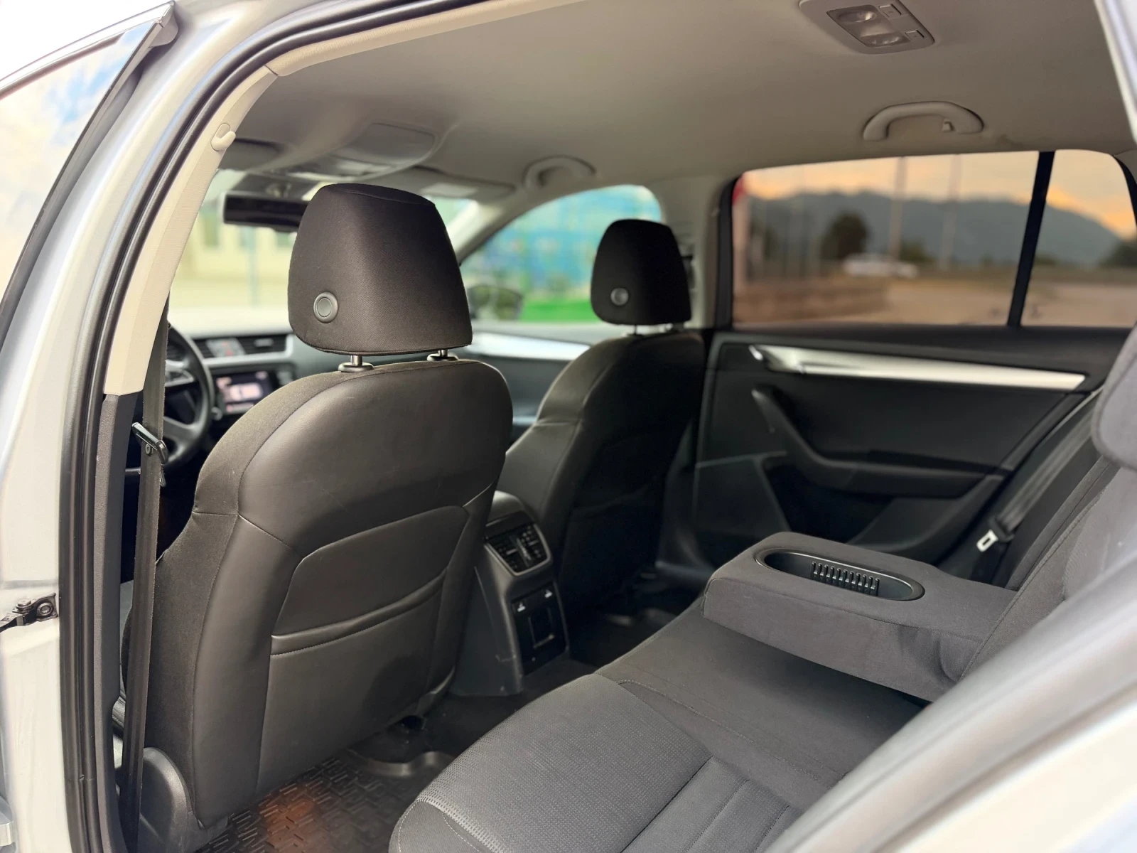 Skoda Octavia 2.0TDi~150hp~FULL, снимка 16 - Автомобили и джипове - 54665581
