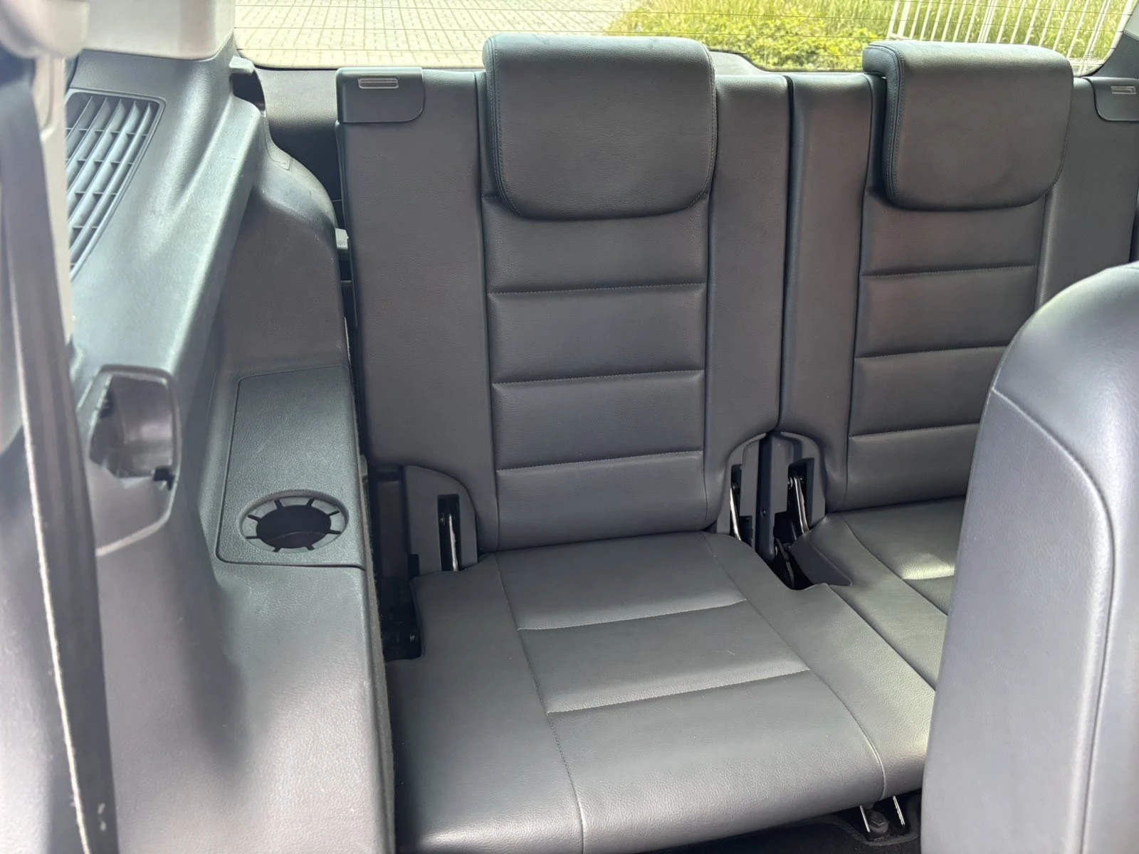 VW Touran 1.6TDI Автомат 6+ 1, снимка 12 - Автомобили и джипове - 54822431