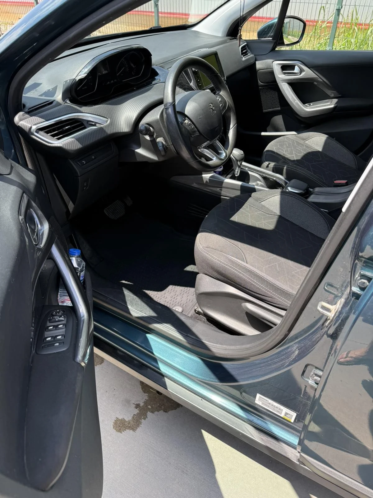 Peugeot 2008, снимка 7 - Автомобили и джипове - 54822552