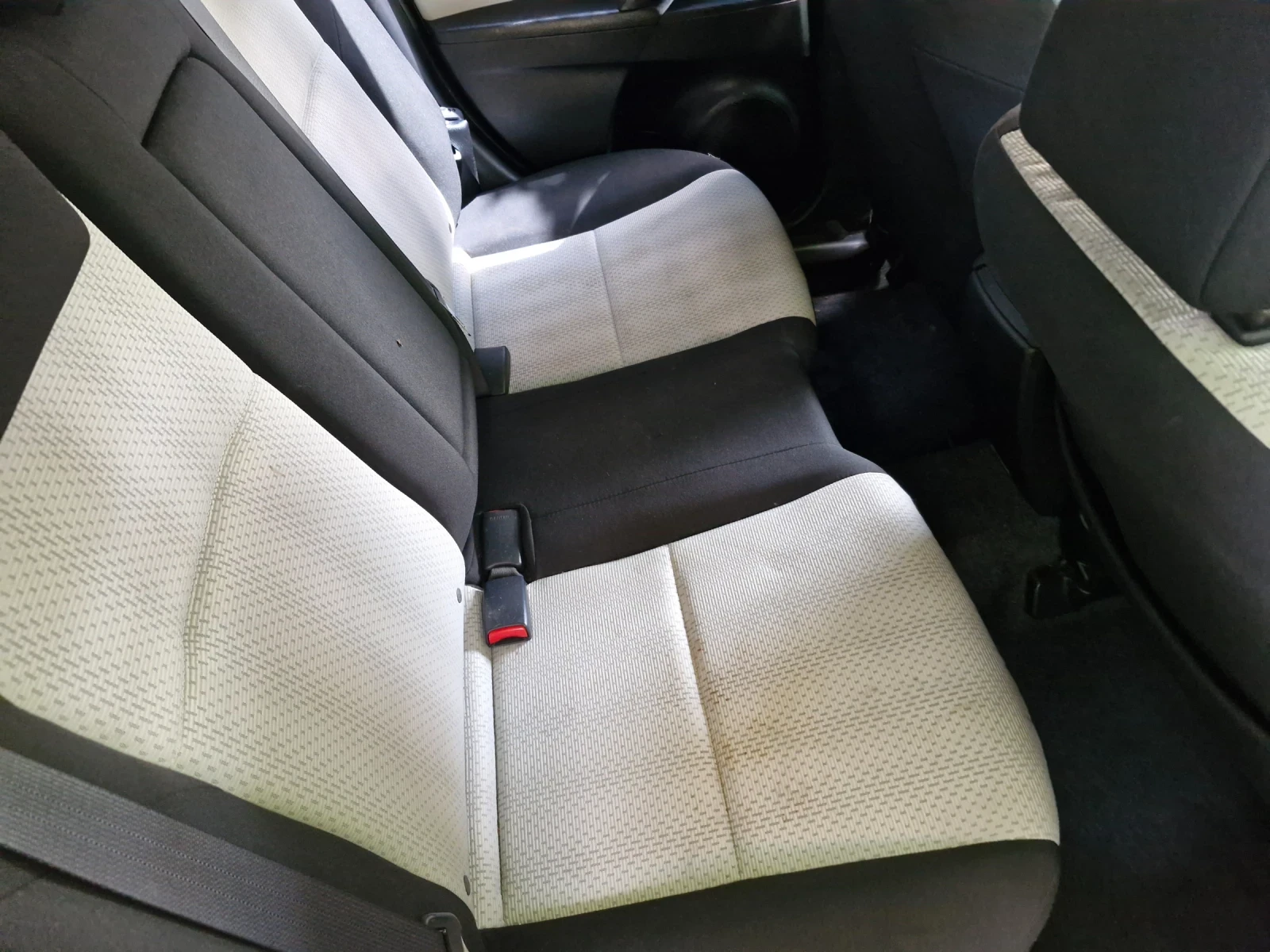 Mazda 3 1.6i, снимка 13 - Автомобили и джипове - 54998017