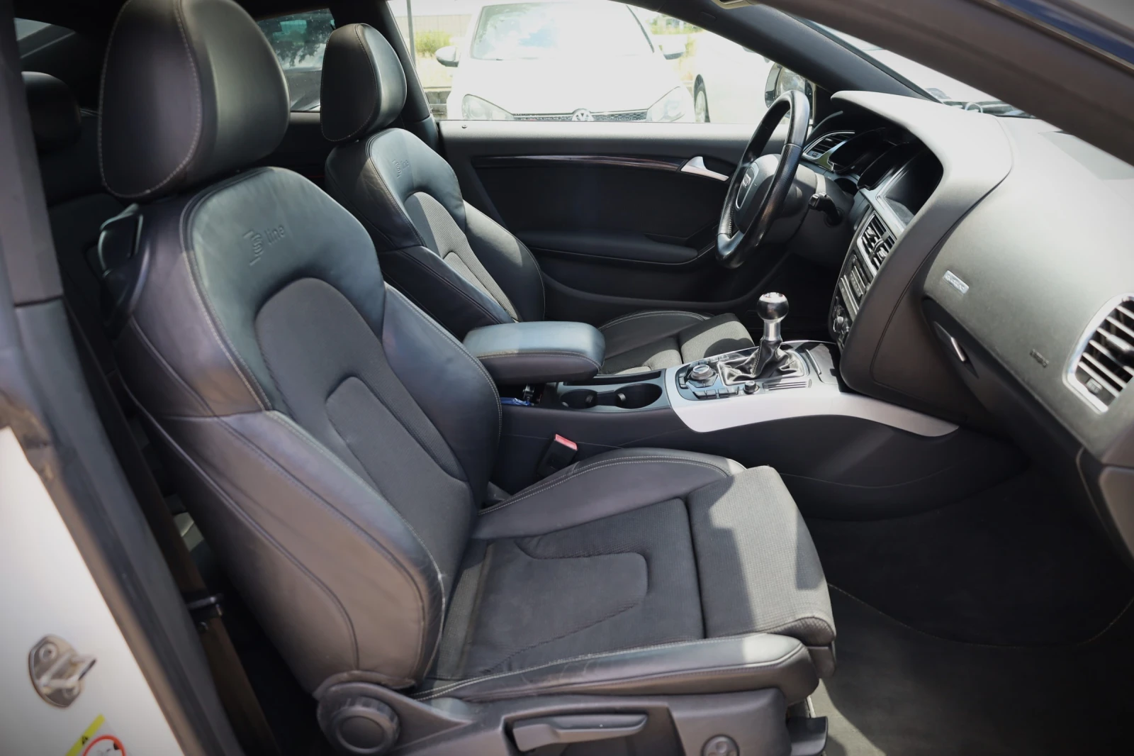 Audi A5 3.0 D S-Line, снимка 12 - Автомобили и джипове - 55219252