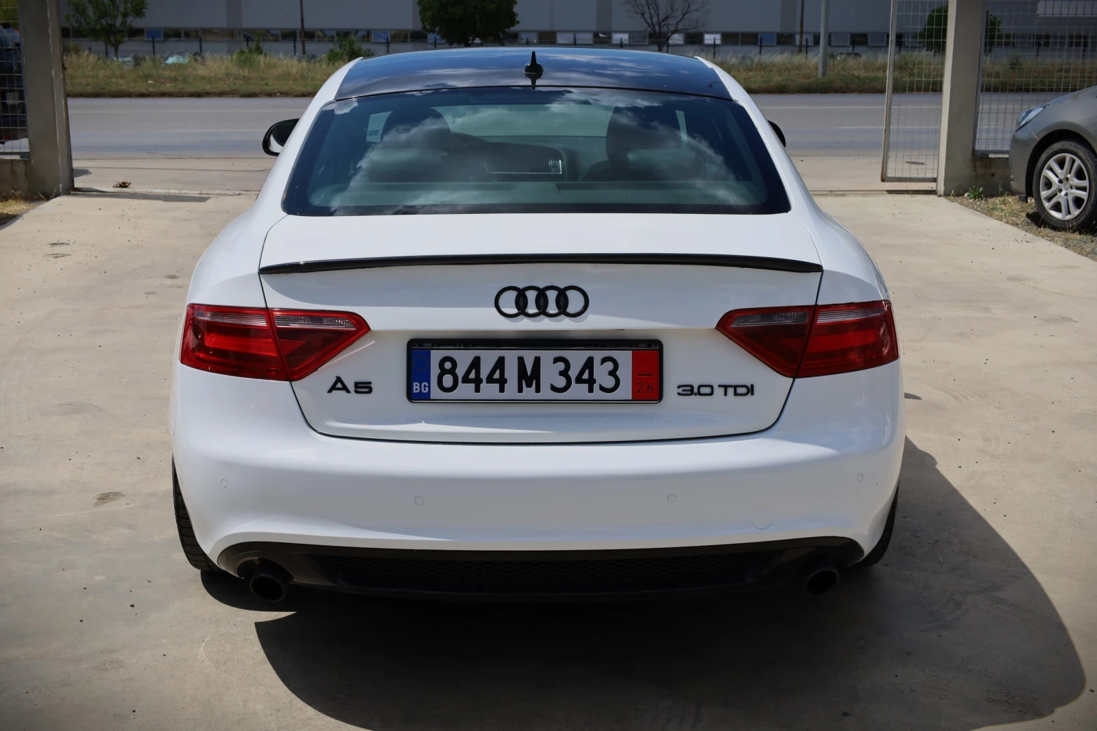 Audi A5 3.0 D S-Line, снимка 2 - Автомобили и джипове - 55219252
