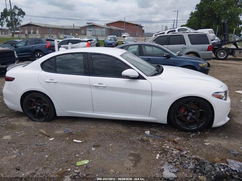 Alfa Romeo Giulia 2.0l Ti Rwd, снимка 13 - Автомобили и джипове - 55586540