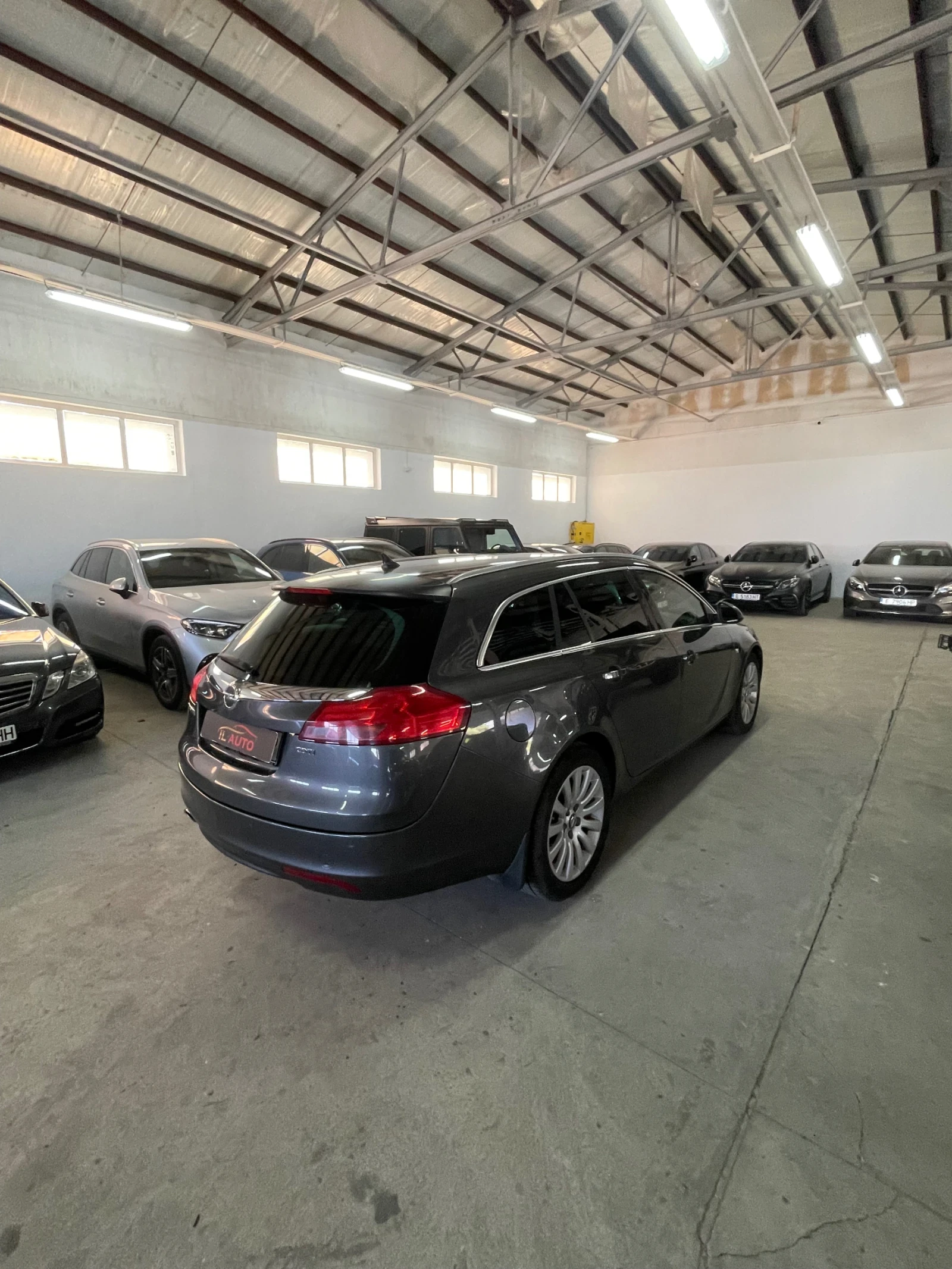 Opel Insignia 2.0CDTI/6скор/ОБСЛУЖЕНА!!!, снимка 6 - Автомобили и джипове - 55960927
