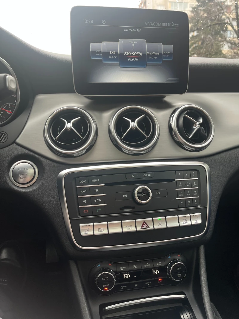 Mercedes-Benz GLA 250 хечбек, снимка 6 - Автомобили и джипове - 48250328