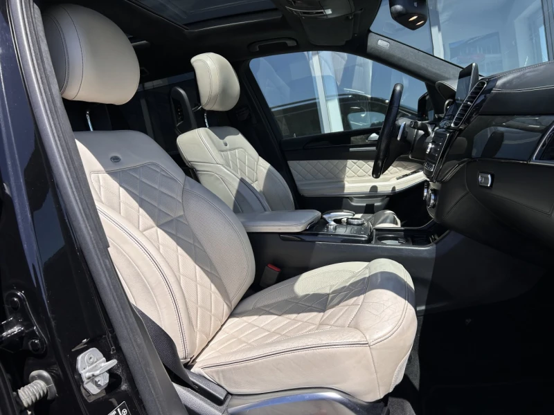 Mercedes-Benz GLS 500 4Matic Designo AMG Line, снимка 7 - Автомобили и джипове - 51551793