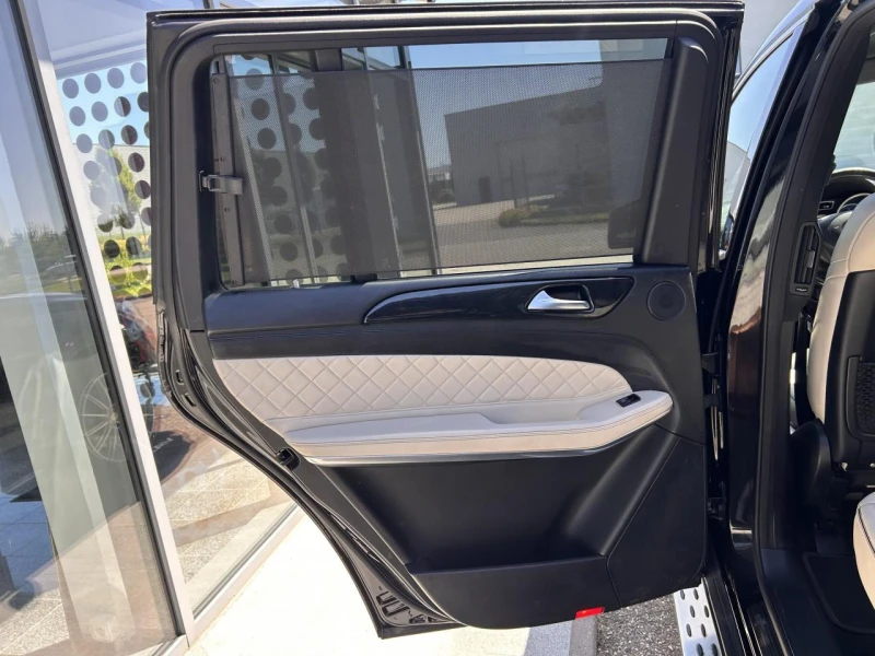 Mercedes-Benz GLS 500 4Matic Designo AMG Line, снимка 12 - Автомобили и джипове - 51551793