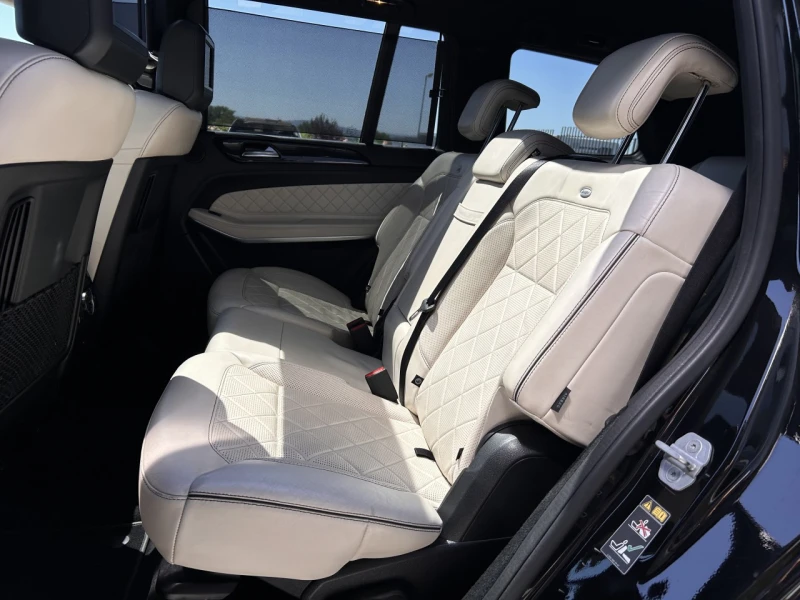 Mercedes-Benz GLS 500 4Matic Designo AMG Line, снимка 10 - Автомобили и джипове - 51551793