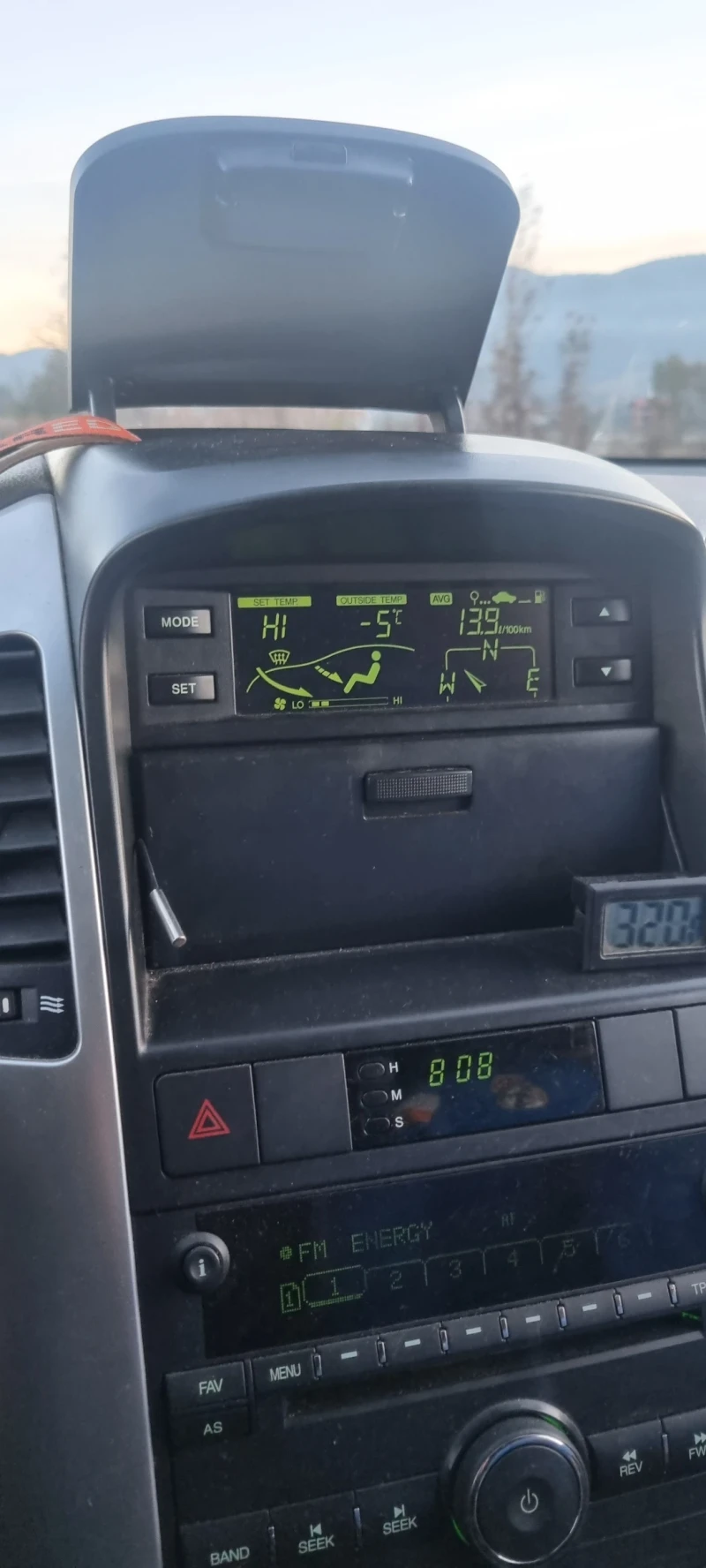 Chevrolet Captiva 2.4 бензин 4х4, снимка 4 - Автомобили и джипове - 52959909