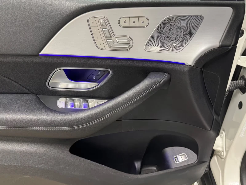 Mercedes-Benz GLS 400 4MATIC/330HP/7S/PANO/BURM/360/MASSAGE/MEMO/760g, снимка 14 - Автомобили и джипове - 53369704