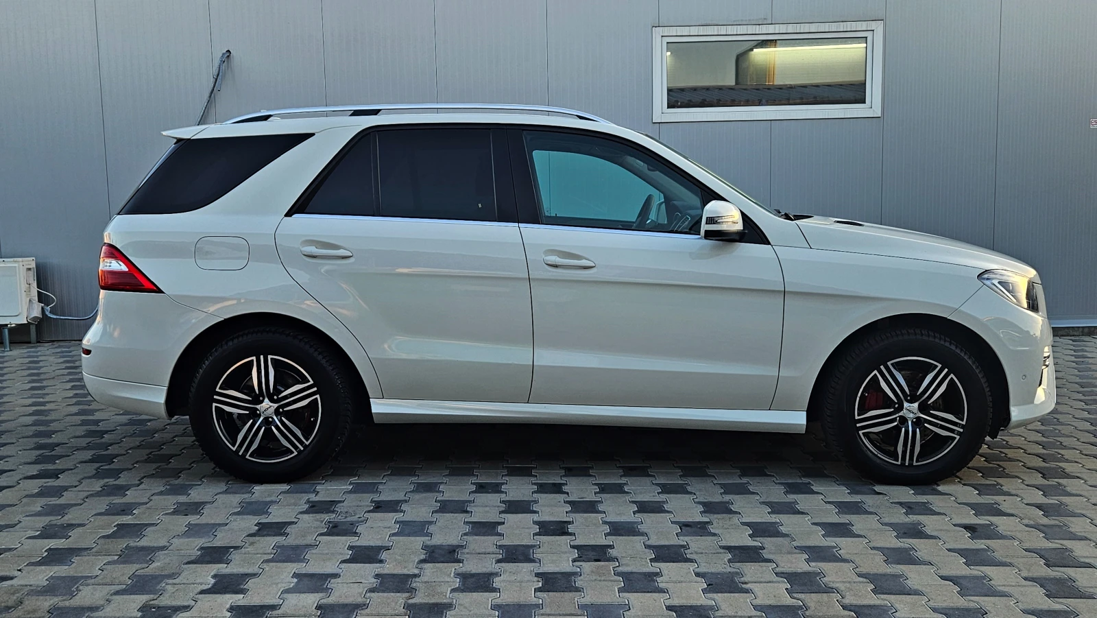 Mercedes-Benz ML 350 AMG/GERMANY/PANORAMA/МАСАЖИ/ПОДГРЕВ/AIRMATIC/LIZIN - изображение 5