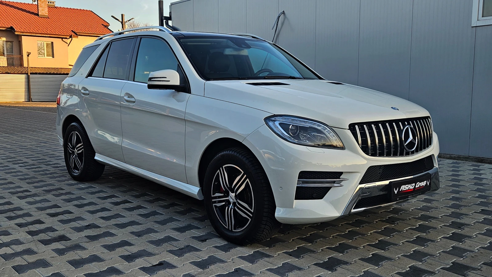 Mercedes-Benz ML 350 AMG/GERMANY/PANORAMA/МАСАЖИ/ПОДГРЕВ/AIRMATIC/LIZIN - изображение 4