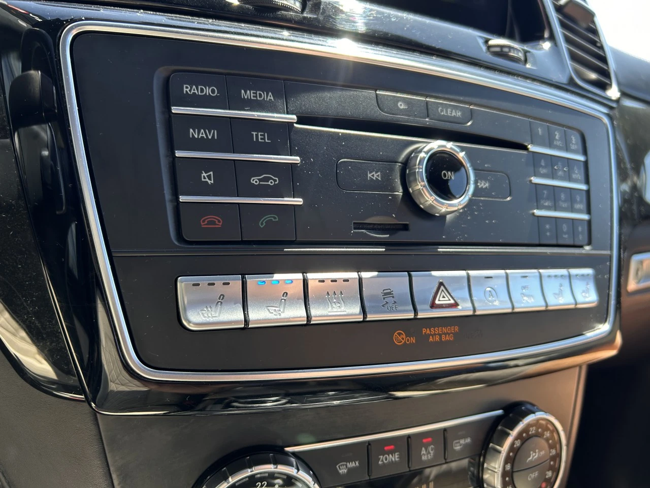 Mercedes-Benz GLS 500 4Matic Designo AMG Line - изображение 9