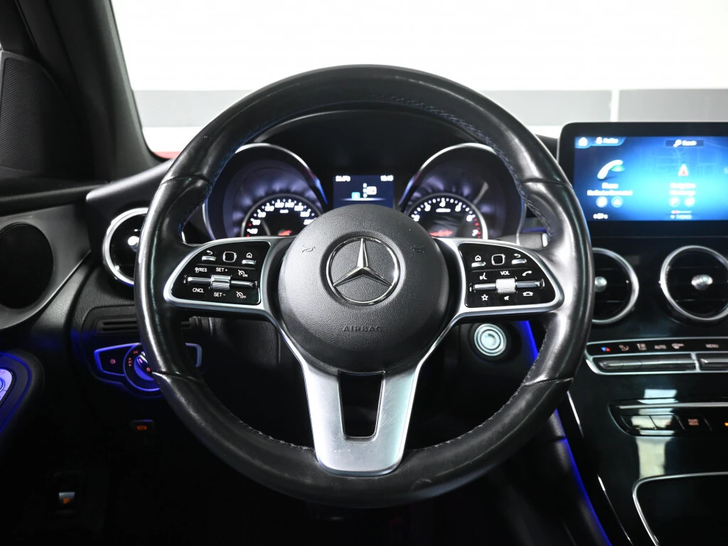 Mercedes-Benz GLC 300 4Matic* Sport-Pkg* AmbientLight* Black Leather* Pa - изображение 8