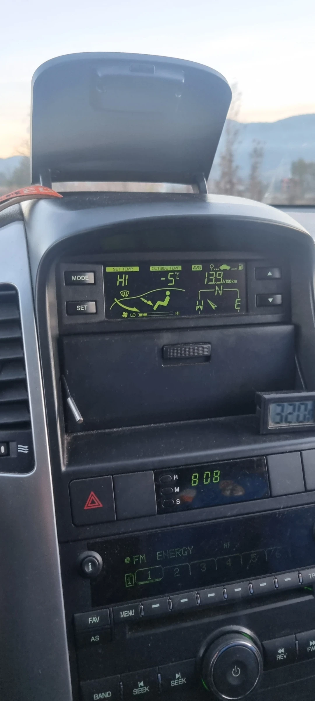 Chevrolet Captiva 2.4 бензин 4х4 - изображение 4