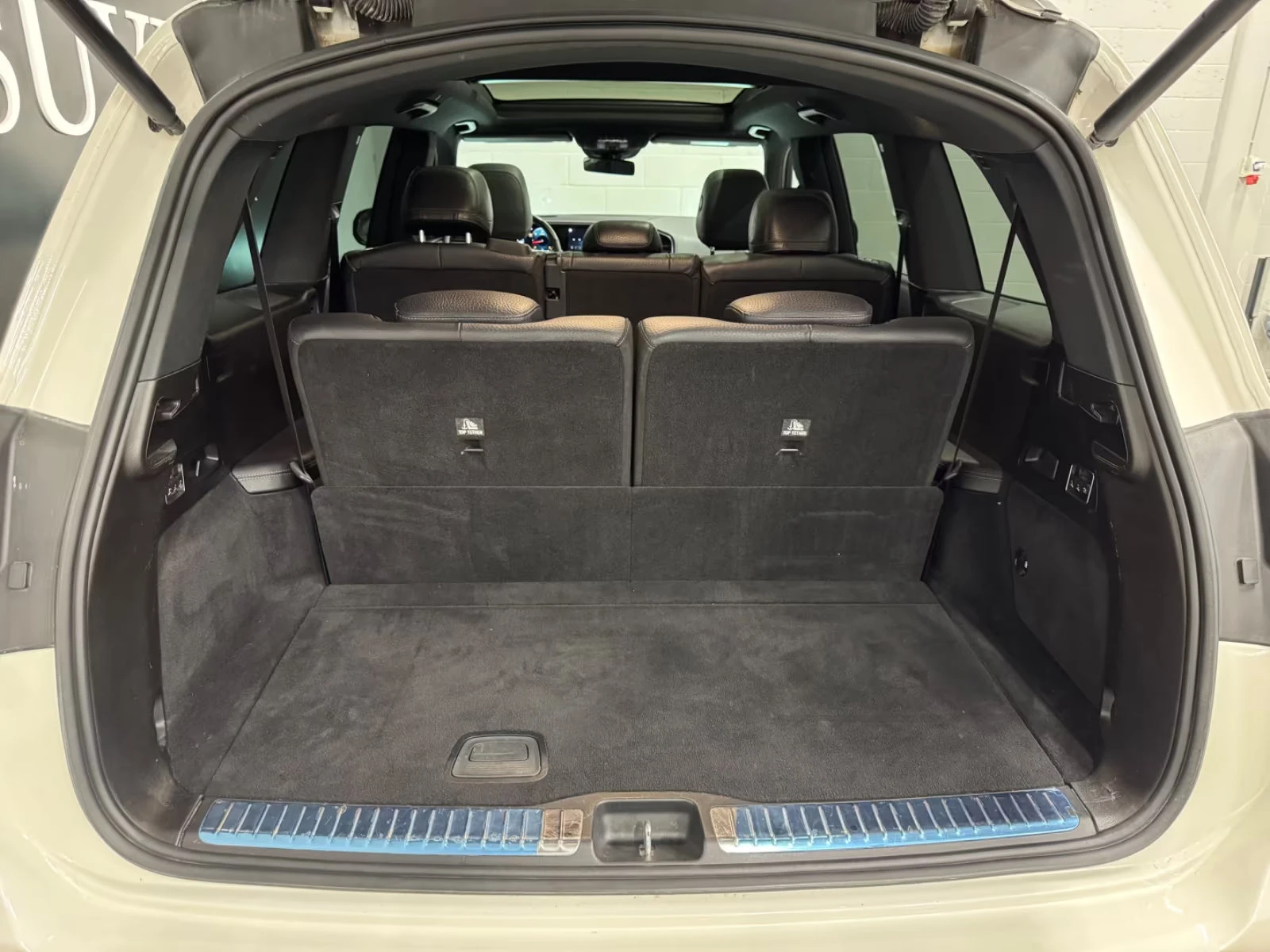 Mercedes-Benz GLS 400 4MATIC/330HP/7S/PANO/BURM/360/MASSAGE/MEMO/760g | Mobile.bg � ����������� 16