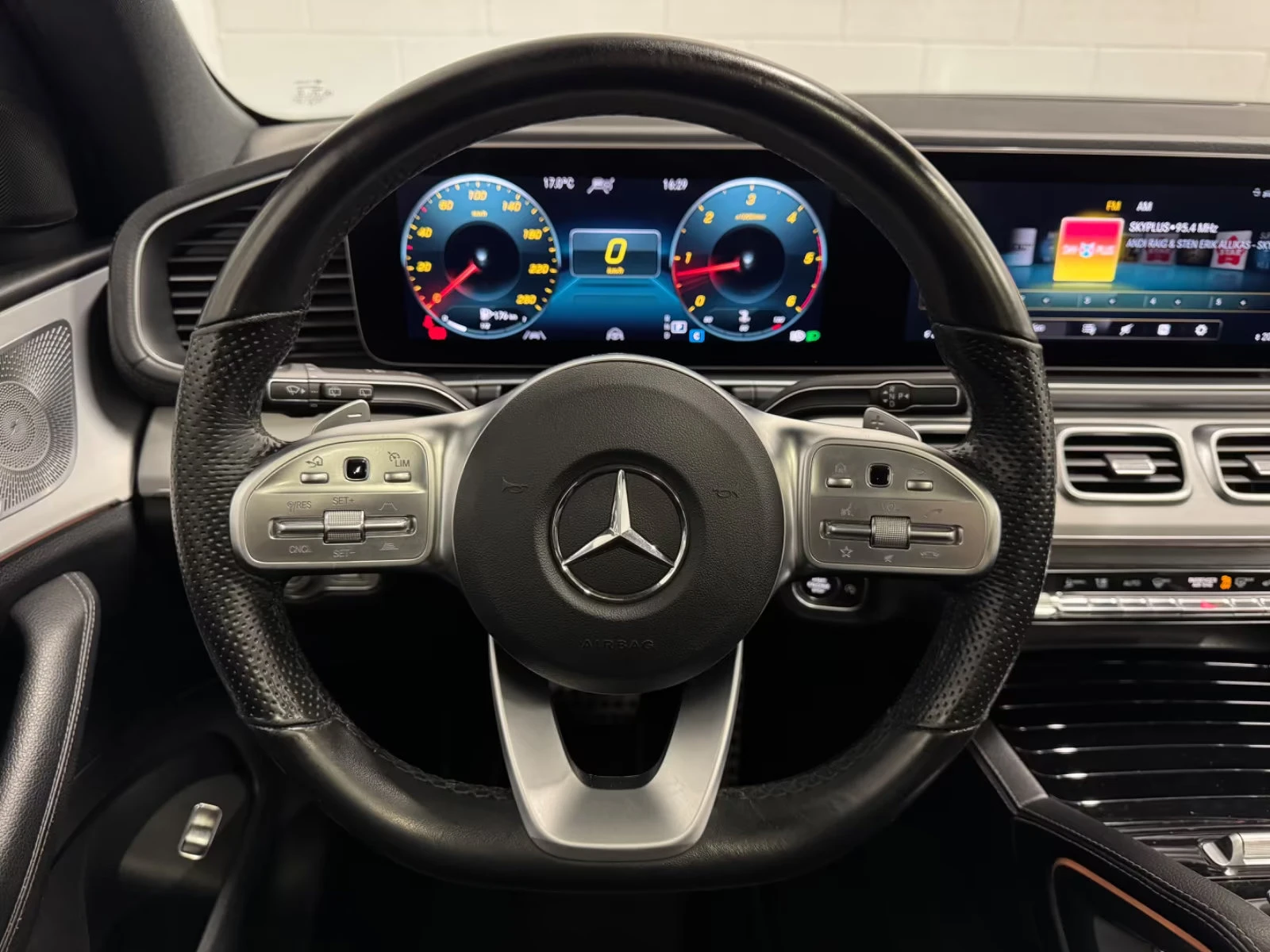 Mercedes-Benz GLS 400 4MATIC/330HP/7S/PANO/BURM/360/MASSAGE/MEMO/760g - изображение 8