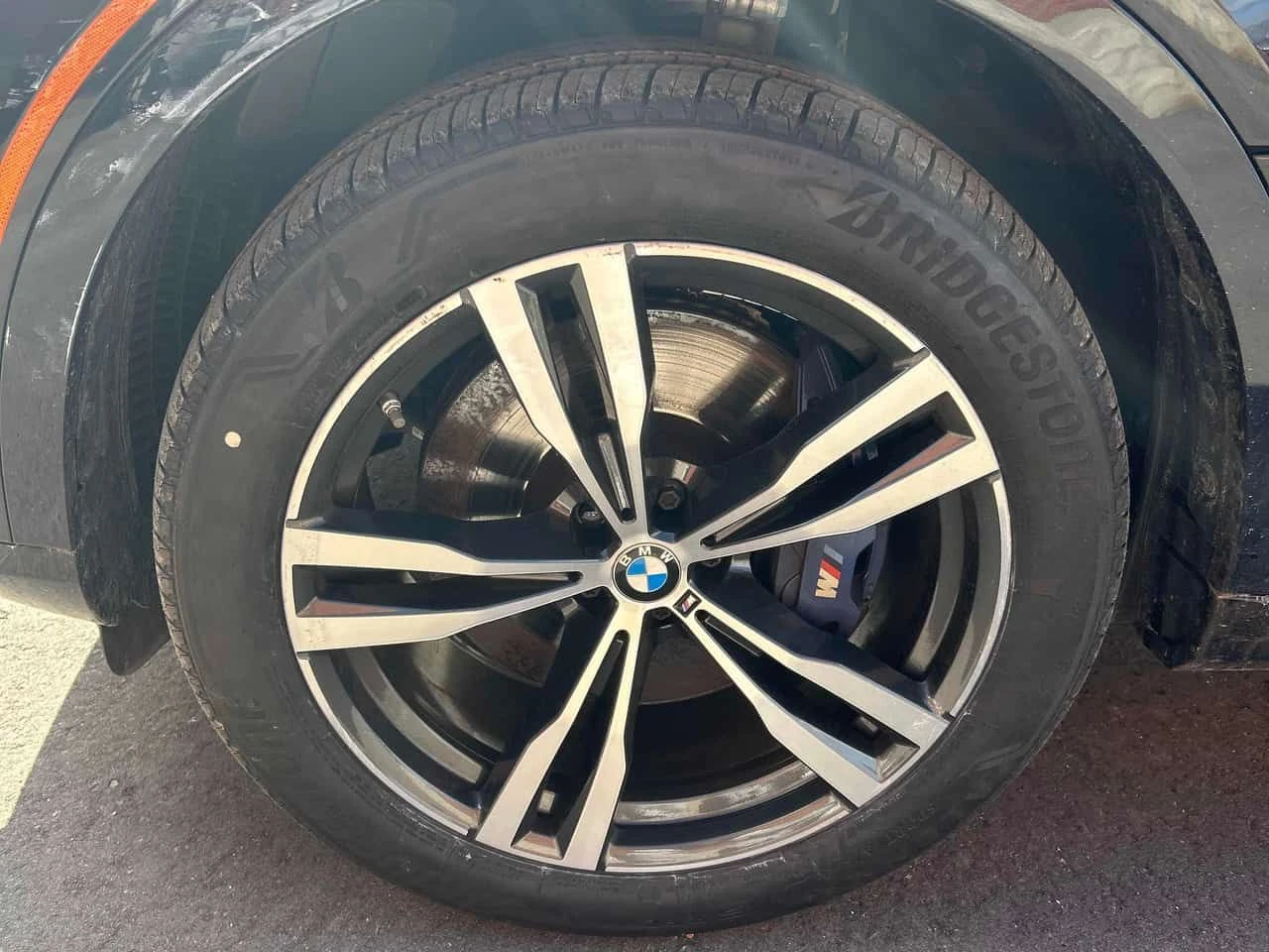 BMW X7 xDrive40i/ПАНОРАМА/ДИСТРОНИК/360 КАМЕРИ, снимка 6 - Автомобили и джипове - 54171312