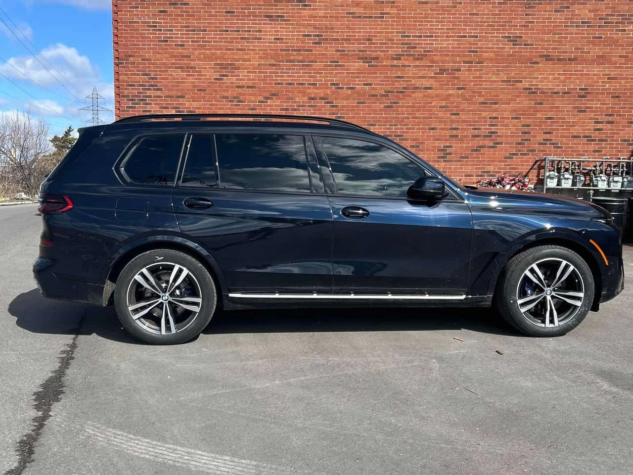 BMW X7 xDrive40i/ПАНОРАМА/ДИСТРОНИК/360 КАМЕРИ, снимка 4 - Автомобили и джипове - 54171312