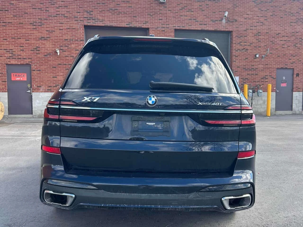 BMW X7 xDrive40i/ПАНОРАМА/ДИСТРОНИК/360 КАМЕРИ, снимка 5 - Автомобили и джипове - 54171312