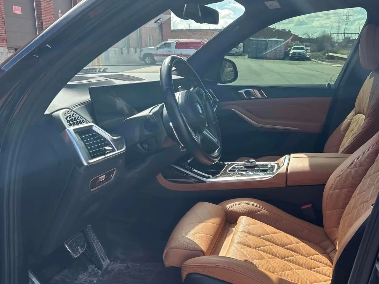 BMW X7 xDrive40i/ПАНОРАМА/ДИСТРОНИК/360 КАМЕРИ, снимка 7 - Автомобили и джипове - 54171312