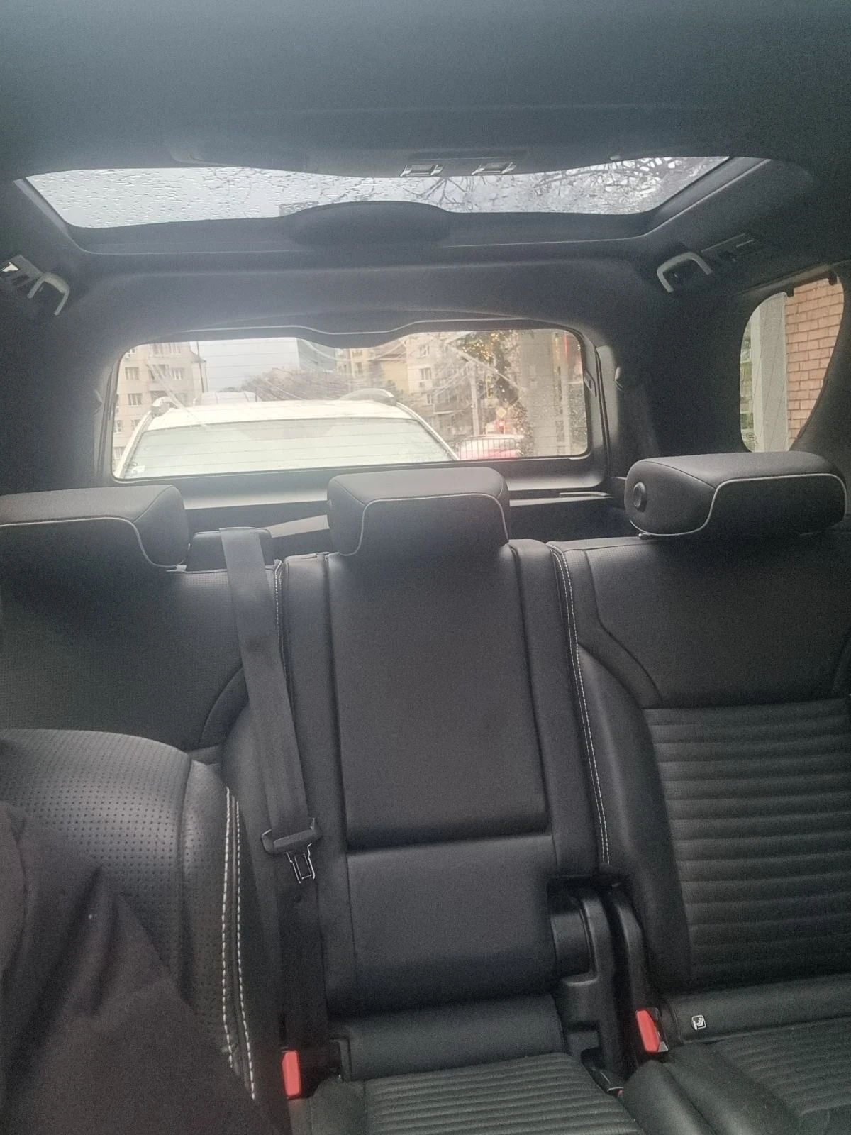 Land Rover Discovery D300 , снимка 8 - Автомобили и джипове - 54381140