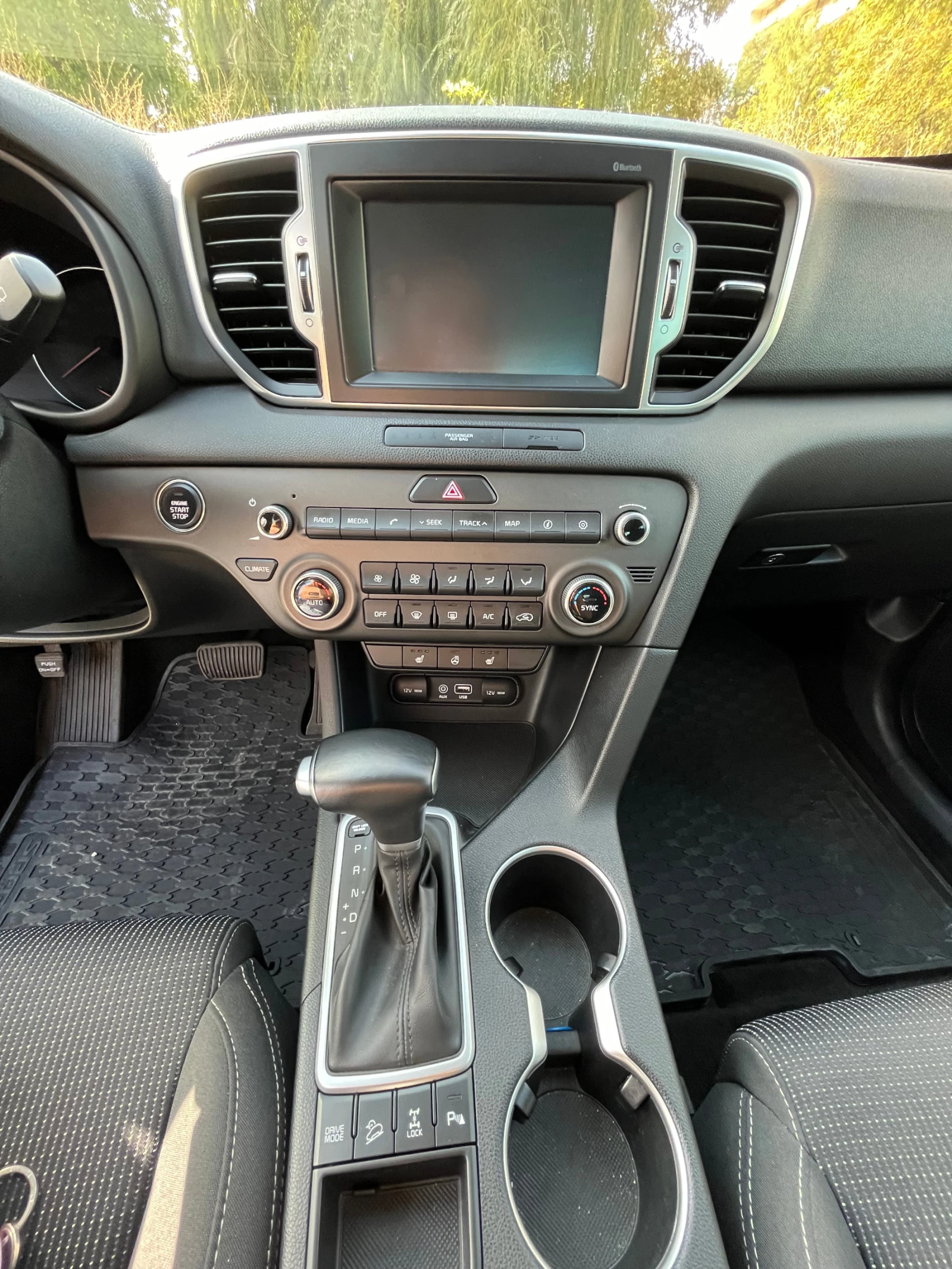 Kia Sportage, снимка 5 - Автомобили и джипове - 54441092