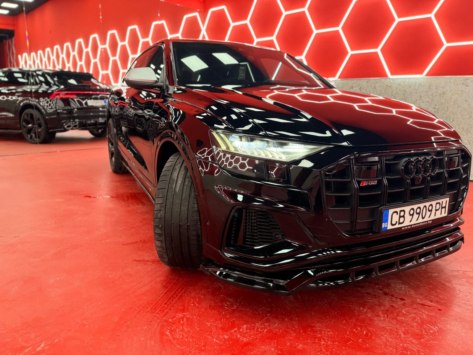 Audi SQ8, снимка 3 - Автомобили и джипове - 55369937